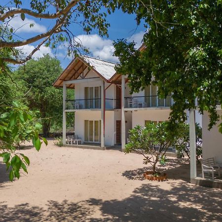 Pigeon Island Beach Resort And Spa Nilaveli Bagian luar foto