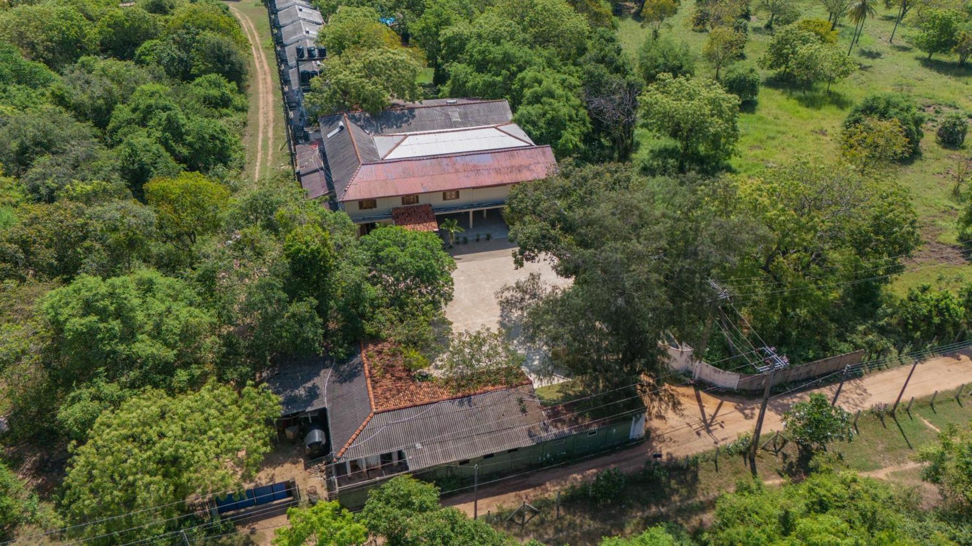 Pigeon Island Beach Resort And Spa Nilaveli Bagian luar foto