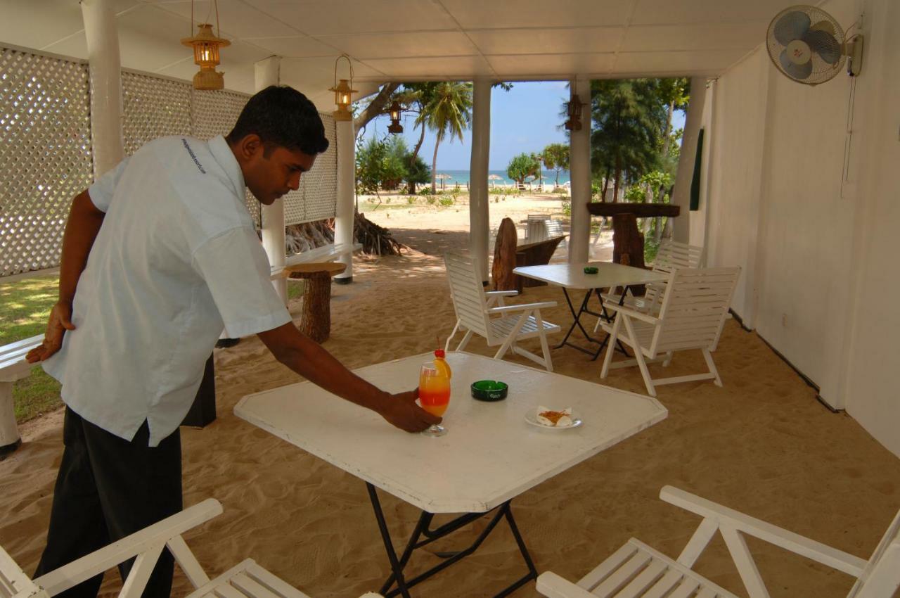 Pigeon Island Beach Resort And Spa Nilaveli Bagian luar foto
